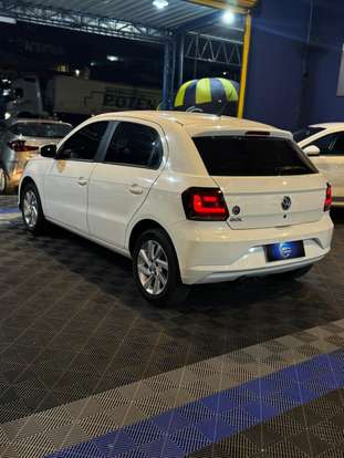 VOLKSWAGEN-GOL-2021