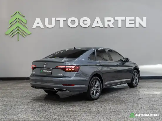 VOLKSWAGEN-JETTA-2018