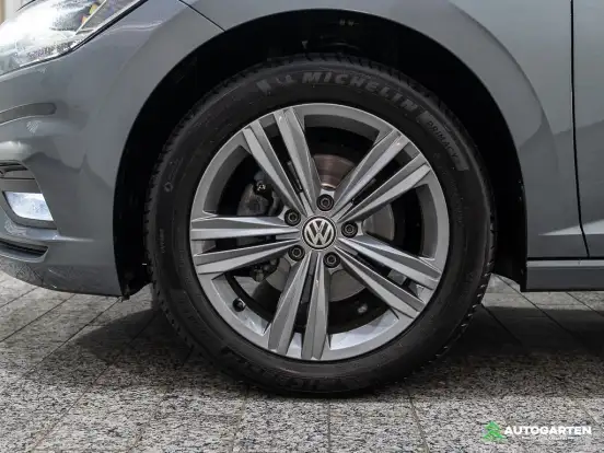 VOLKSWAGEN-JETTA-1.4 250 TSI TOTAL FLEX R-LINE TIPTRONIC VOLKSWAGEN-JETTA-2018