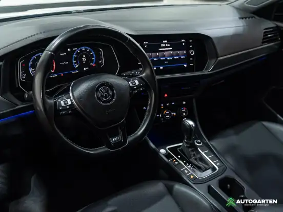 VOLKSWAGEN-JETTA-2018