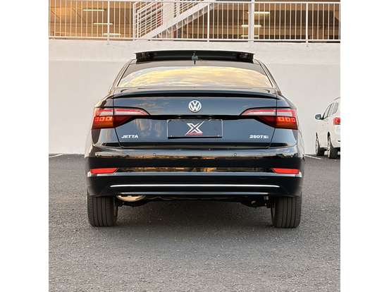 VOLKSWAGEN-JETTA-2018