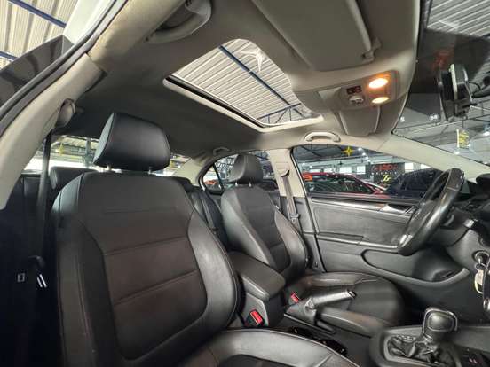 VOLKSWAGEN-JETTA-2014