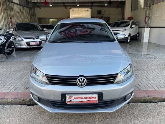 VOLKSWAGEN JETTA 2.0 COMFORTLINE FLEX 4P TIPTRONIC