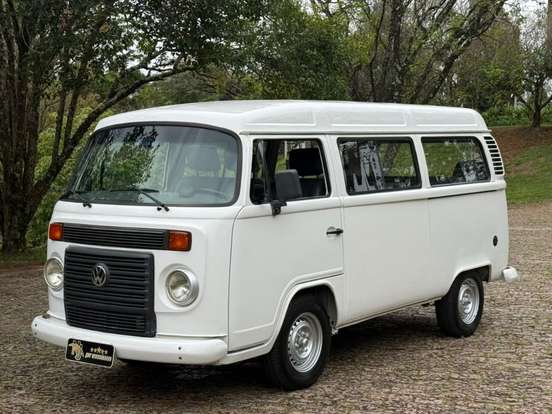 VOLKSWAGEN-KOMBI-2013