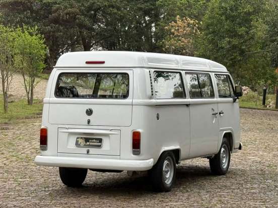 VOLKSWAGEN-KOMBI-1.4 MI STD LOTAÇÃO 8V FLEX 3P MANUAL VOLKSWAGEN-KOMBI-2013