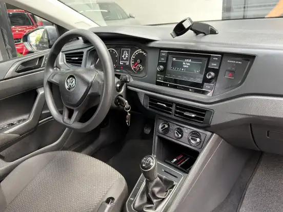 VOLKSWAGEN-POLO-1.0 MPI TOTAL FLEX MANUAL VOLKSWAGEN-POLO-2019
