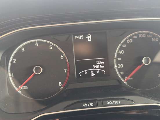 VOLKSWAGEN-POLO-2025