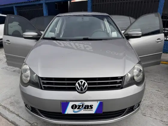 VOLKSWAGEN POLO SEDAN 1.6 MI COMFORTLINE 8V FLEX 4P MANUAL VOLKSWAGEN POLO SEDAN 1.6 MI COMFORTLINE 8V FLEX 4P MANUAL