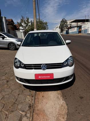 VOLKSWAGEN POLO SEDAN 1.6 MI 8V FLEX 4P MANUAL