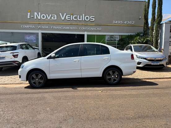 VOLKSWAGEN-POLO SEDAN-1.6 MI 8V FLEX 4P MANUAL VOLKSWAGEN-POLO SEDAN-2012