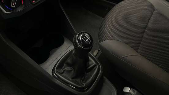 VOLKSWAGEN-SAVEIRO-2020