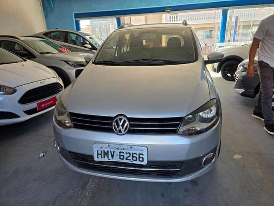 VOLKSWAGEN-SPACEFOX-2010
