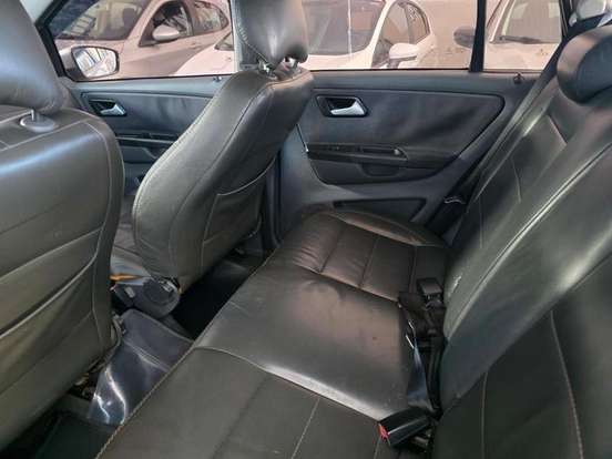 VOLKSWAGEN-SPACEFOX-2010