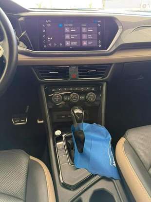 VOLKSWAGEN-TAOS-2021