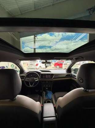 VOLKSWAGEN-TAOS-2021