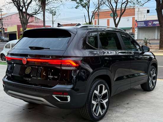 VOLKSWAGEN-TAOS-1.4 250 TSI TOTAL FLEX HIGHLINE AUTOMÁTICO VOLKSWAGEN-TAOS-2025