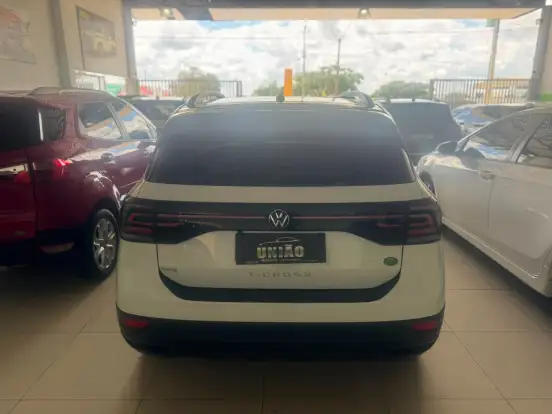 VOLKSWAGEN-T-CROSS-2022