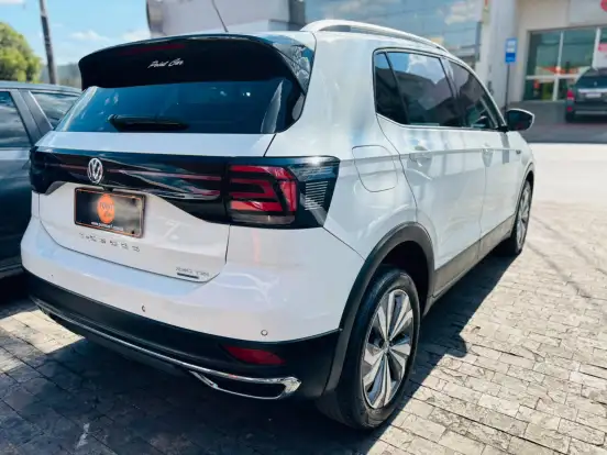 VOLKSWAGEN-T-CROSS-1.4 250 TSI TOTAL FLEX HIGHLINE AUTOMÁTICO VOLKSWAGEN-T-CROSS-2019