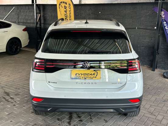 VOLKSWAGEN-T-CROSS-2022