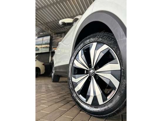 VOLKSWAGEN-T-CROSS-2022