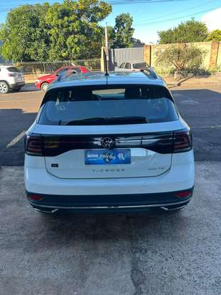 VOLKSWAGEN-T-CROSS-2023