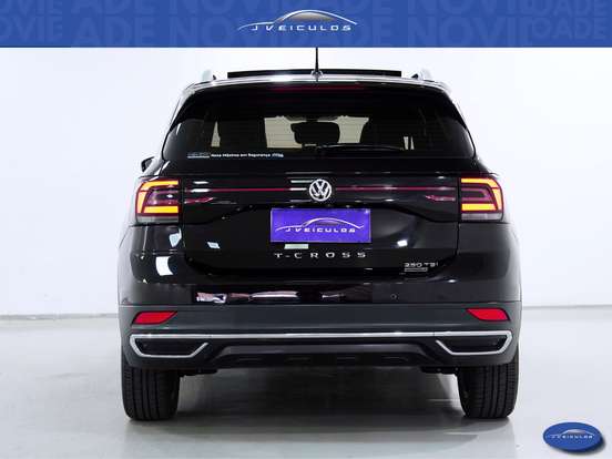 VOLKSWAGEN-T-CROSS-2019