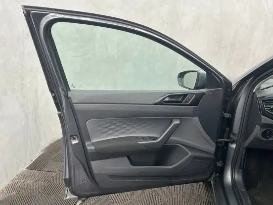 VOLKSWAGEN-VIRTUS-1.0 170 TSI AUTOMÁTICO VOLKSWAGEN-VIRTUS-2024