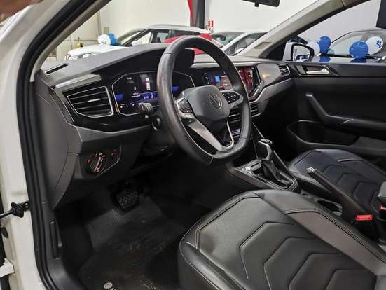 VOLKSWAGEN-VIRTUS-2023