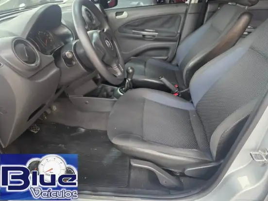 VOLKSWAGEN-VOYAGE-2014
