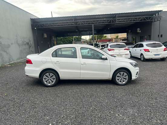 VOLKSWAGEN-VOYAGE-2022