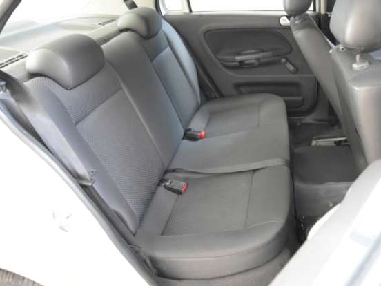 VOLKSWAGEN-VOYAGE-1.0 MI TRENDLINE 8V FLEX 4P MANUAL VOLKSWAGEN-VOYAGE-2015