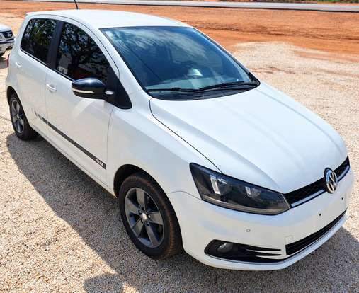 VOLKSWAGEN-FOX-2017