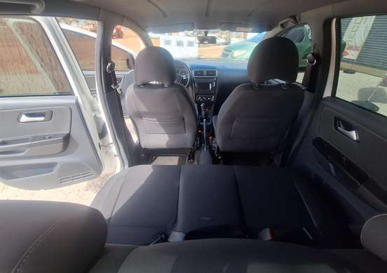 VOLKSWAGEN-FOX-2017