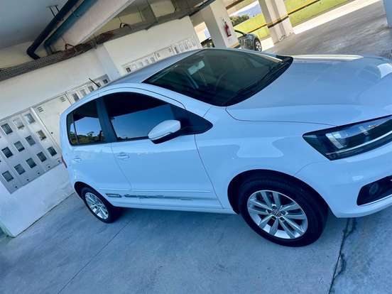 VOLKSWAGEN-FOX-2020