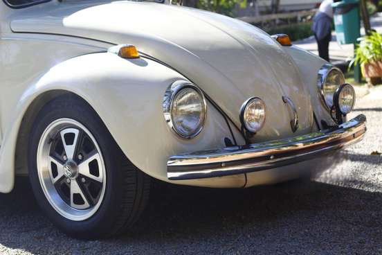 VOLKSWAGEN-FUSCA-1975