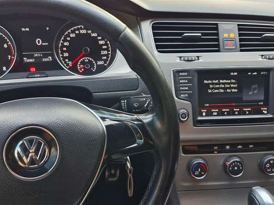 VOLKSWAGEN-GOLF-1.6 MSI COMFORTLINE 16V TOTAL FLEX 4P TIPTRONIC VOLKSWAGEN-GOLF-2015