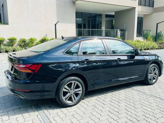 VOLKSWAGEN JETTA 1.4 250 TSI TOTAL FLEX R-LINE TIPTRONIC