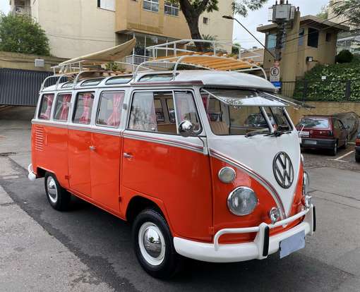 VOLKSWAGEN-KOMBI-1974