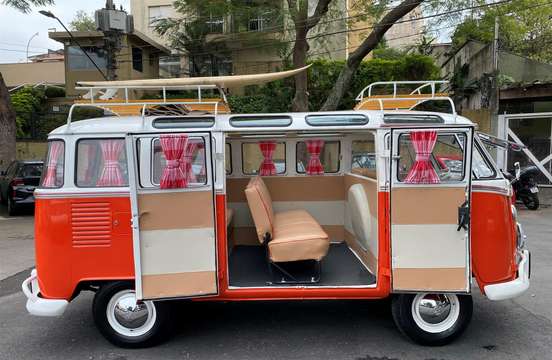 VOLKSWAGEN-KOMBI-1974