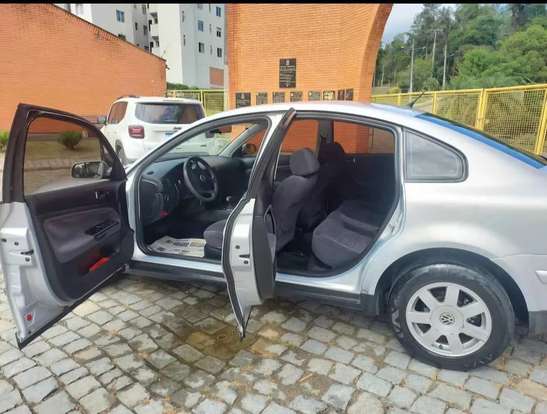 VOLKSWAGEN-PASSAT-1998