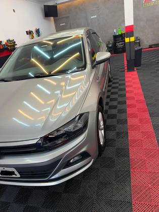 VOLKSWAGEN POLO 1.0 200 TSI COMFORTLINE AUTOMÁTICO