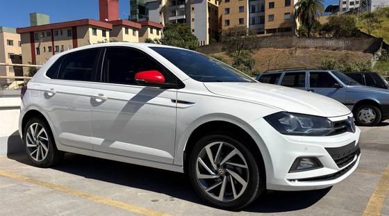 VOLKSWAGEN POLO 1.0 200 TSI HIGHLINE AUTOMÁTICO