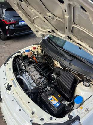 VOLKSWAGEN-SAVEIRO-2012