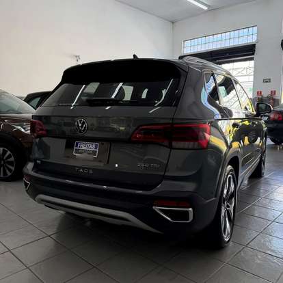 VOLKSWAGEN-TAOS-2024