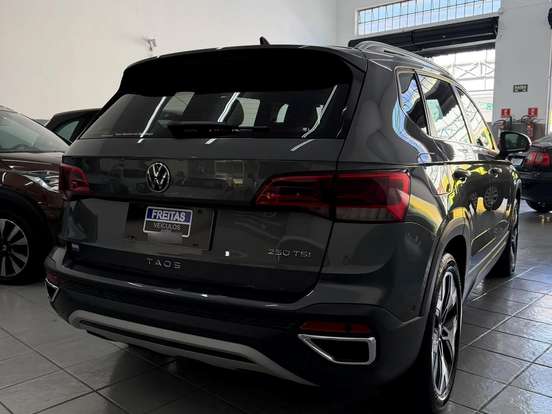 VOLKSWAGEN-TAOS-1.4 250 TSI TOTAL FLEX HIGHLINE AUTOMÁTICO VOLKSWAGEN-TAOS-2024