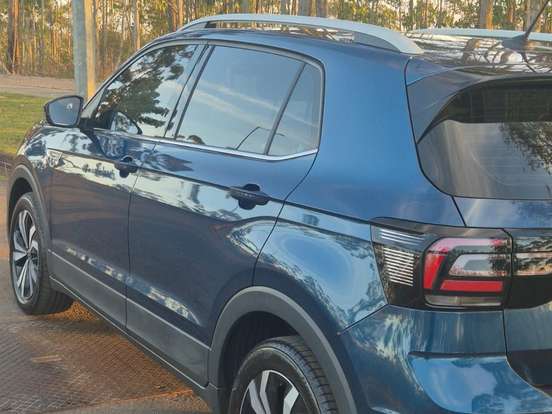 VOLKSWAGEN-T-CROSS-1.4 250 TSI TOTAL FLEX HIGHLINE AUTOMÁTICO VOLKSWAGEN-T-CROSS-2022