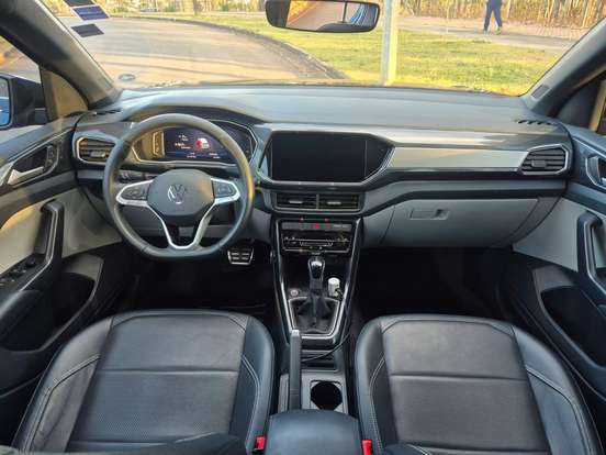 VOLKSWAGEN-T-CROSS-2022