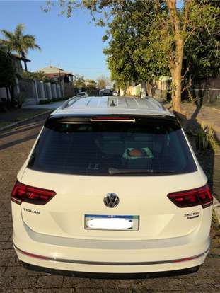 VOLKSWAGEN-TIGUAN-2018