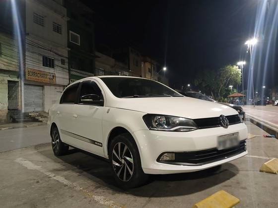 VOLKSWAGEN VOYAGE 1.0 MI SELEÇÃO 8V FLEX 4P MANUAL