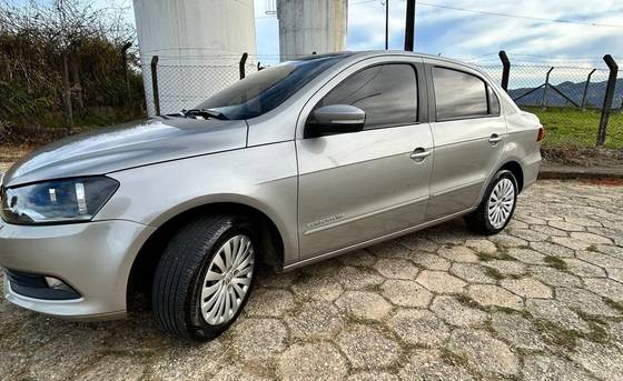 VOLKSWAGEN VOYAGE 1.6 MI COMFORTLINE 8V FLEX 4P MANUAL
